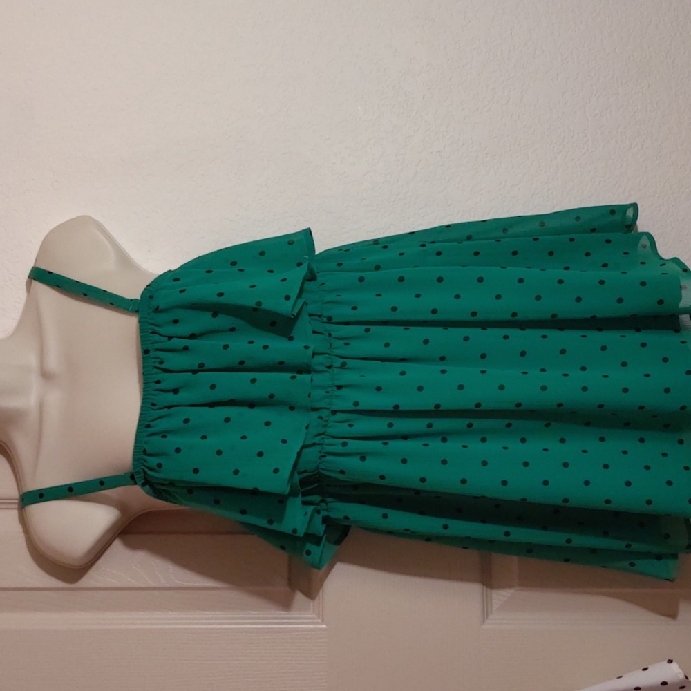 Torrid green strapless top size 1